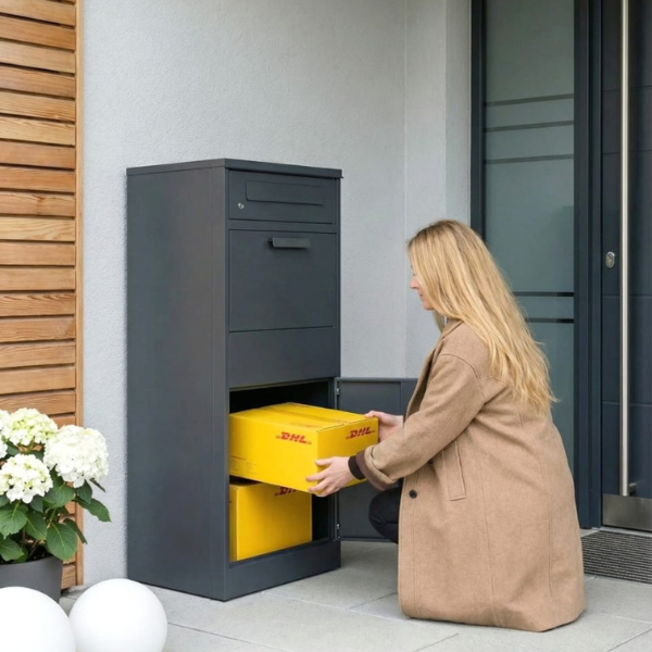 Parcel and Letter Safe  (50 x 38 x 112cm)