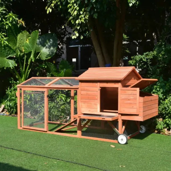 Wheely Easy Chicken Coop – 6-9 Birds - Natural Wood